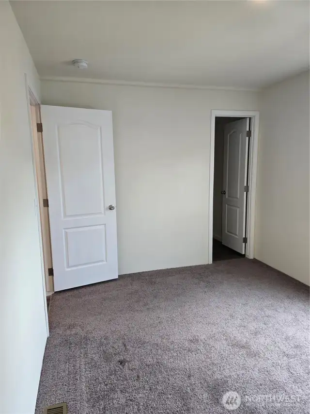Photo is of model home and is for illustrative purposes only. Colors and finishes may vary.