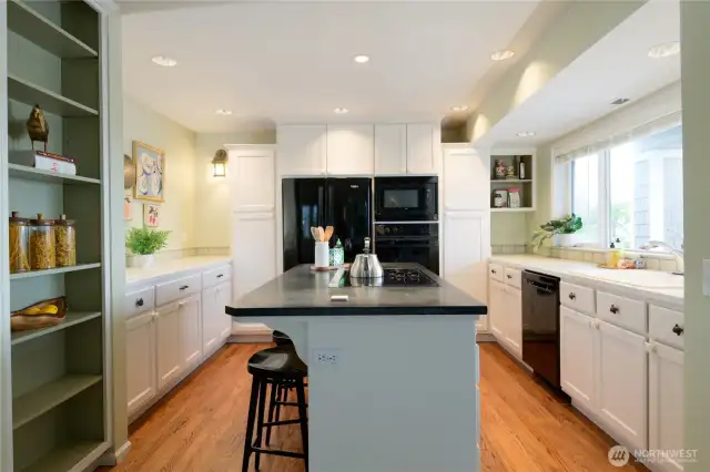 Kitchen (adjacent to living room)