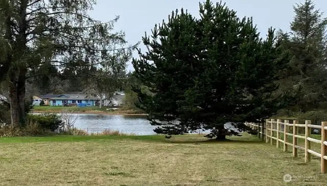 Pauls Lake deeded access you can launch your kyak
