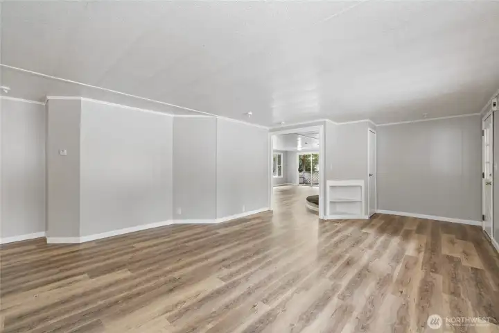 Main entrance into Large Livingroom