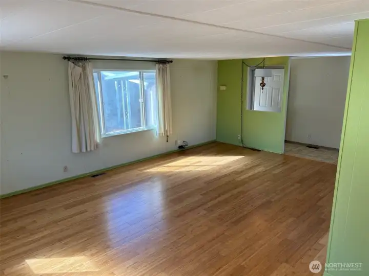 Spacious main living room