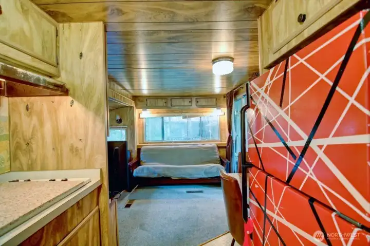 Stove and refrigerator included