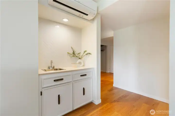 Wet bar perfect for entertaining.