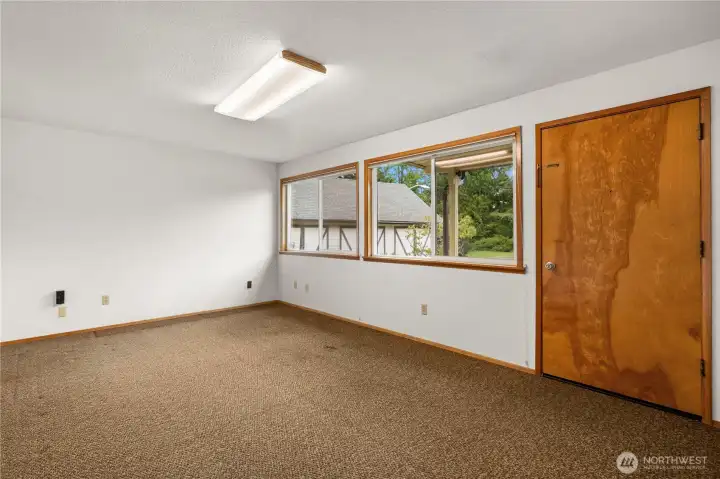 Here you'll see the 2nd additional finished room - Imagine the possibilities! Here you'll see the 2nd additional finished room - Imagine the possibilities!
