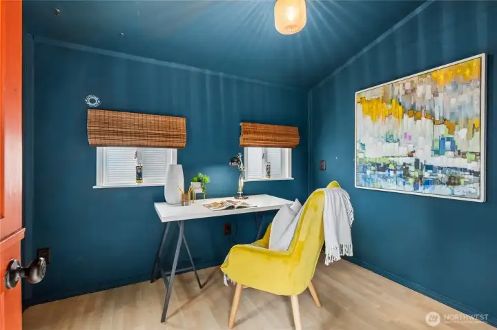 Office-Studio-Makers Space