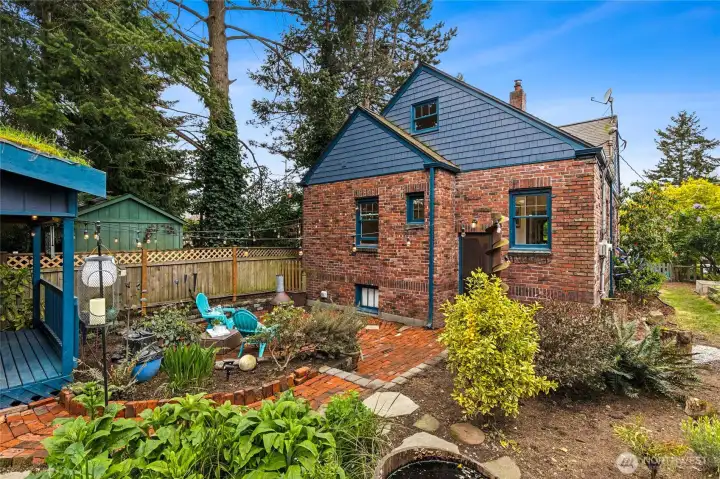 Lovingly crafted English style gardens….