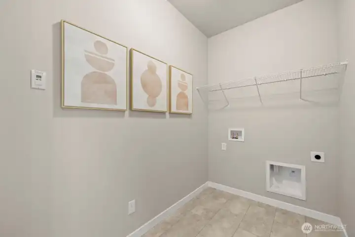 Photographs are for illustrative purposes only. Features, finishes, interior/exterior colors, landscaping and floorplan shown may vary from actual homes built