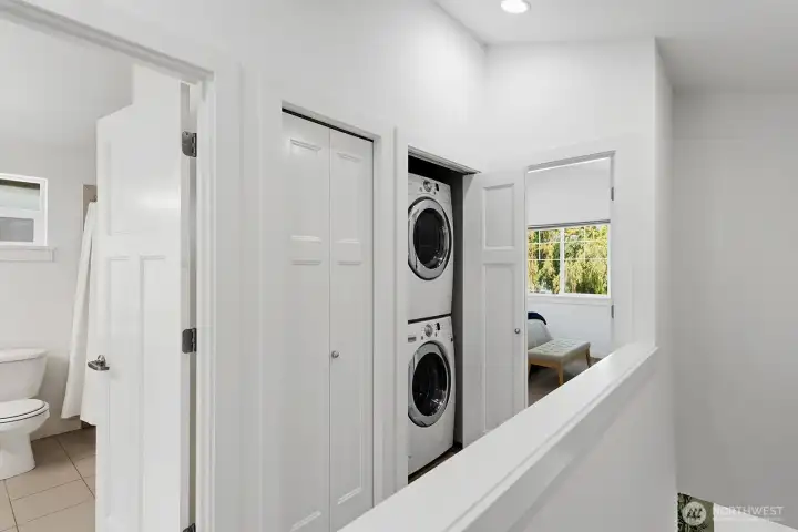 Top floor laundry and nice size linen closet
