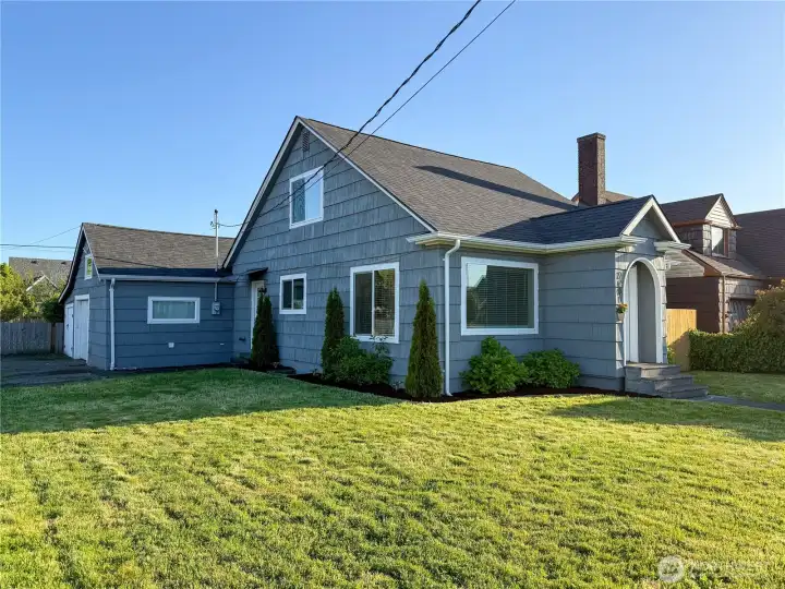 Large corner lot!