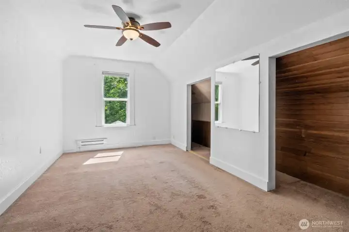 Primary suite with plenty of storage for all your prize possessions, remote ceiling, fan for ease and comfort Primary suite with plenty of storage for all your prize possessions, remote ceiling, fan for ease and comfort