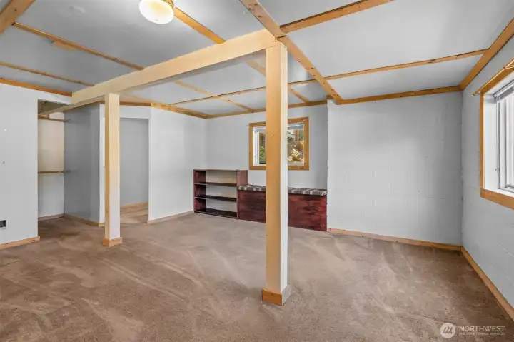 Downstairs bonus room with option for 3rd bathroom Downstairs bonus room with option for 3rd bathroom