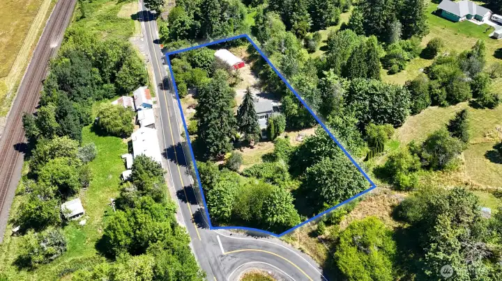 Property lines are approximate Buyer to verify Property lines are approximate Buyer to verify