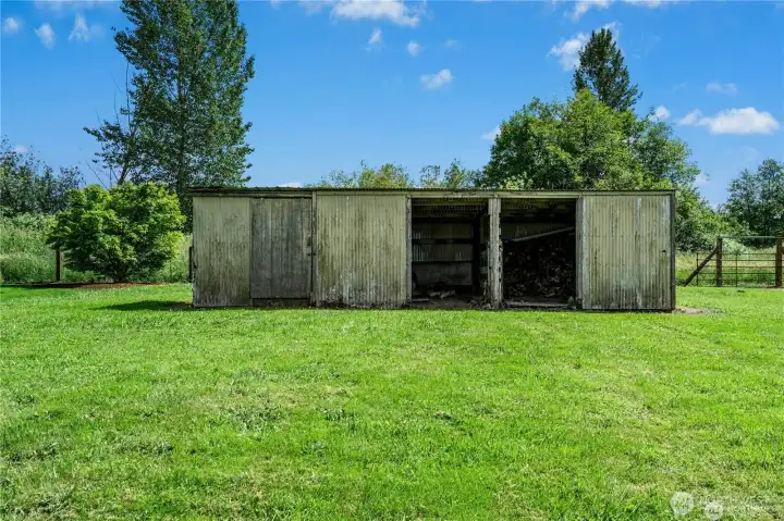 Horse stable