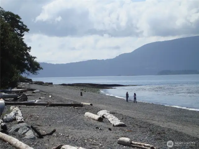 Isle Aire beach is easily accessible by a trail, has 500' of deeded ownership to Isle Aire Homeowners