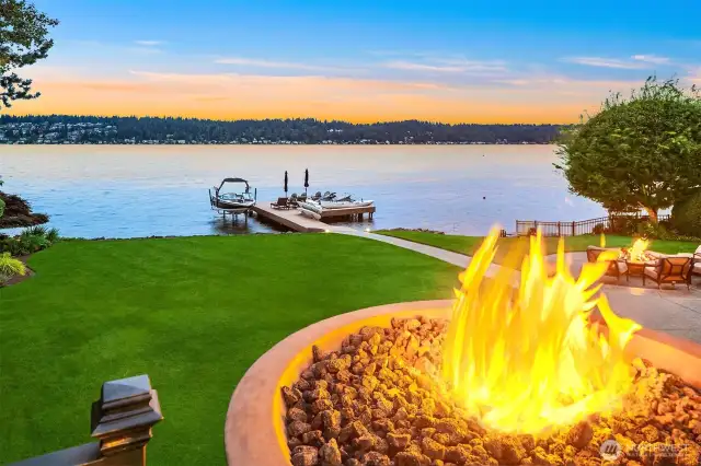 Nature's gorgeous palette further accentuated with artistic elements and flair!