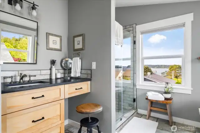 View Primary enSuite Bath