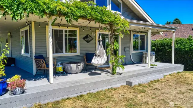 Welcome to 1953 Saturna Place