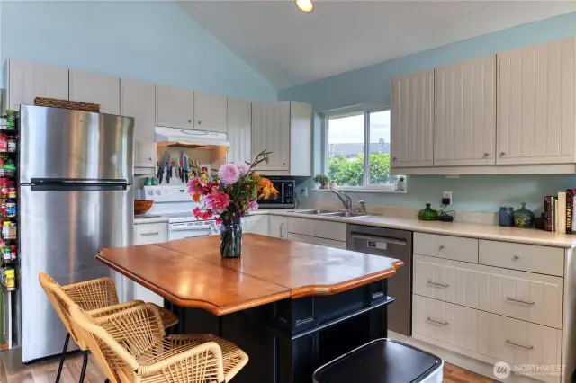 Neutral kitchen with ample storage space