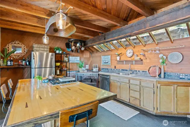 Kitchen with Eating Space