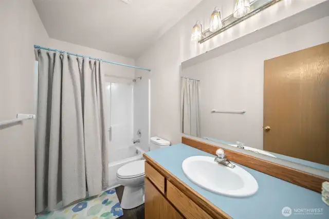North Upstairs Bathroom