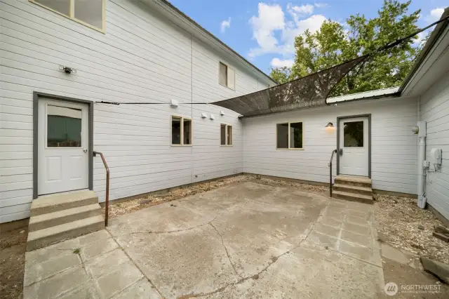 Patio and 2 separate entrances
