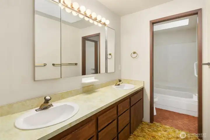 Primary Ensuite