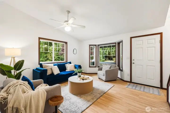 Vaulted ceilings, architechture and windows make this home easy to feel the pride of owenership.
