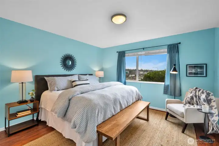 Spacious primary bedroom.