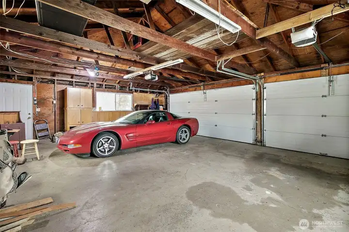 Detached 3-car garage