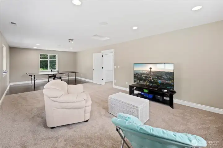Massive Bonus Room