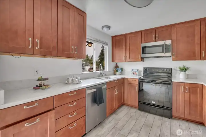Large Kitchen, Plenty of counter space