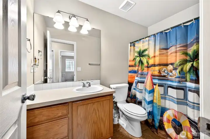 Nicely updated main bathroom
