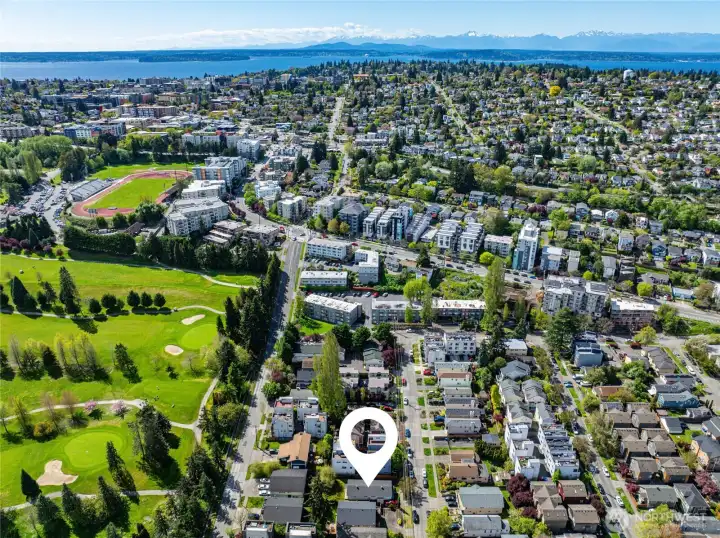 Enjoy everything West Seattle has to offer, the beach, amazing parks, local shops and restaurants. Enjoy everything West Seattle has to offer, the beach, amazing parks, local shops and restaurants.