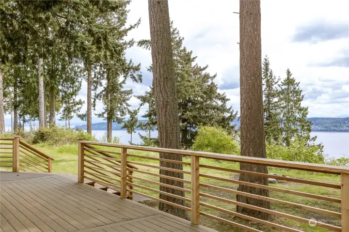 East deck - Cascades and Everett East deck - Cascades and Everett