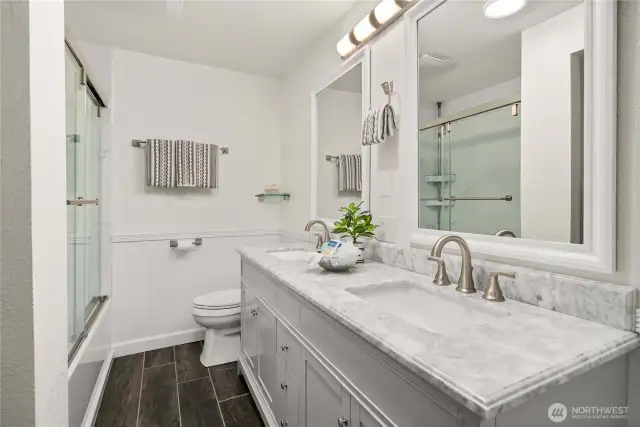 Bathroom 2nd