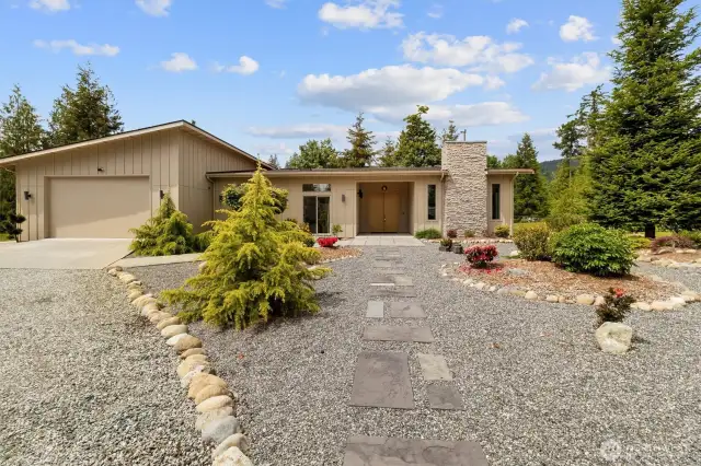 Welcome to 7582 Pressentin Ct, Concrete, WA 98237!
