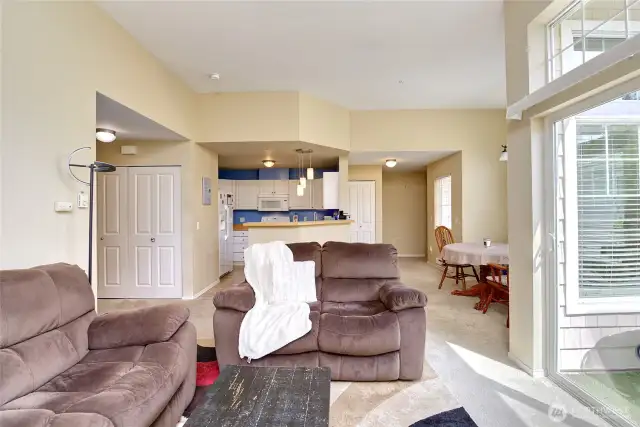 Light and bright Living room