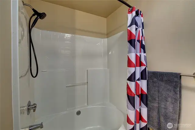 Shower/bath combo in primary bathroom