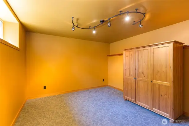 Bonus Room Downstairs