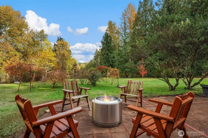patio with view of Mt Rainier