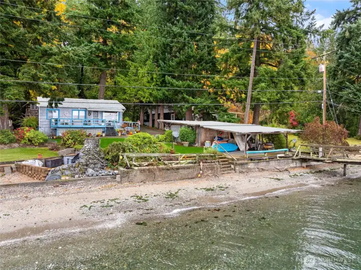 Manette Low Bank Waterfront Cabin and Pier