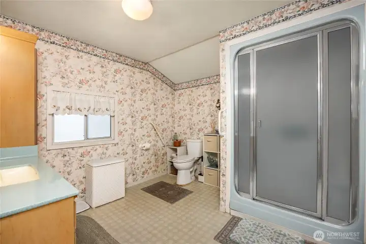 Large Bathroom with Easy Access Over Sized 3/4 Shower.