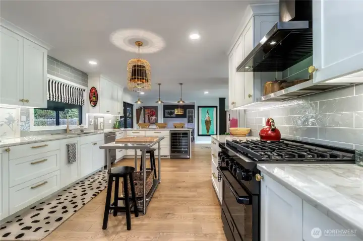 Chef's Kitchen, Custom Finishes