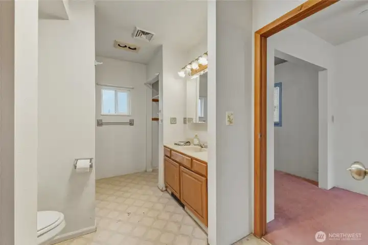 Bathroom #2 - Upstairs