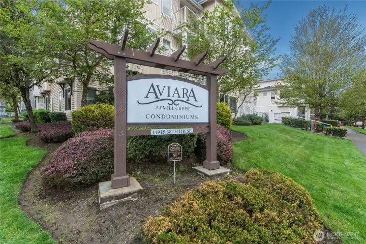 Front Sign to Community