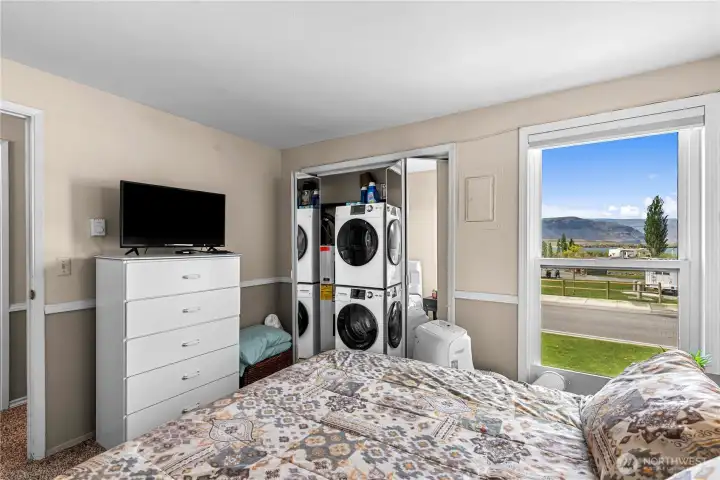 smart TVs with Direct TV provided by HOA smart TVs with Direct TV provided by HOA