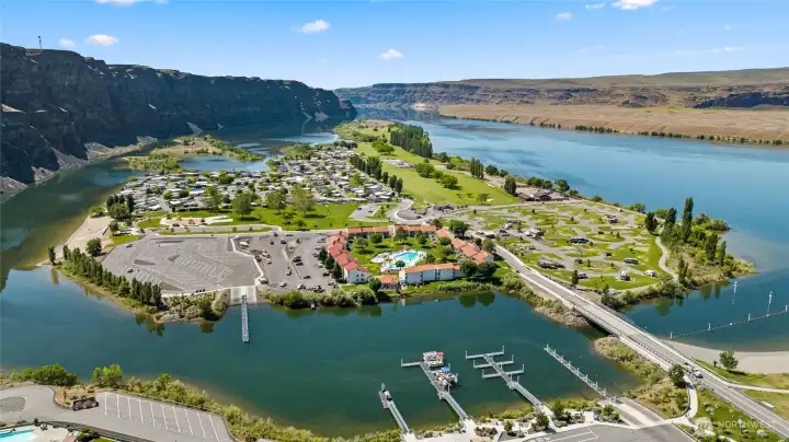 Stunning aerial view of Crescent Bar Island, capturing the beautiful landscape and scenic perspective from Crescent View. Stunning aerial view of Crescent Bar Island, capturing the beautiful landscape and scenic perspective from Crescent View.