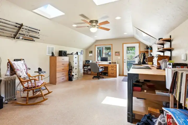 Office-upper