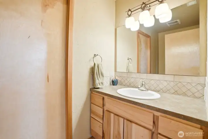 1/2 bath