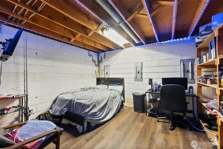 Extra Room Downstairs Extra Room Downstairs